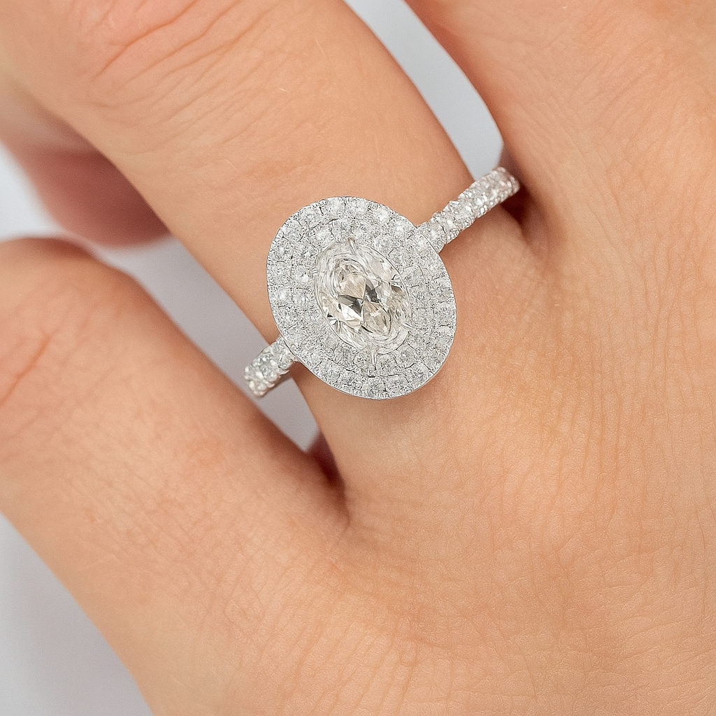 Aureluxe Grand Oval Halo