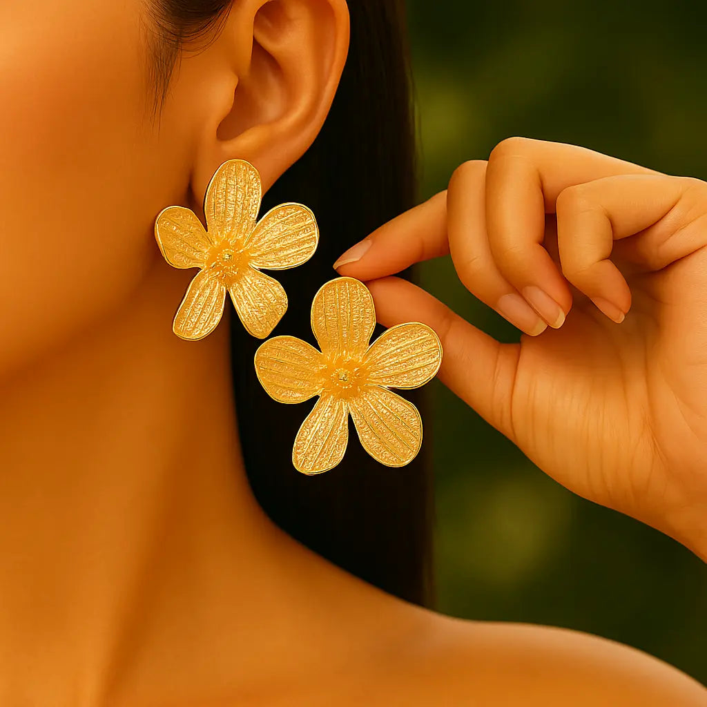 Petal Bloom Studs Aurebravur