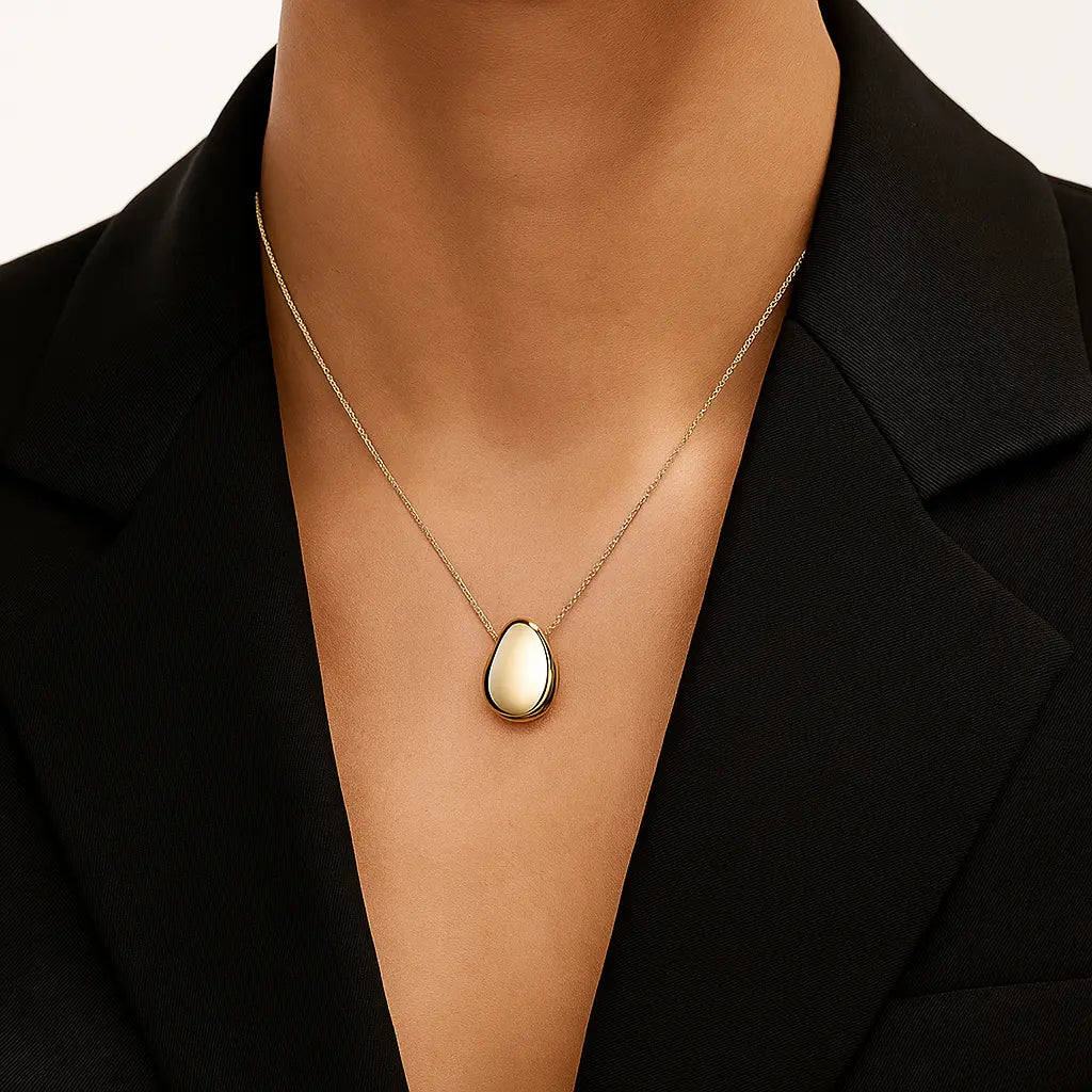 Sculpted Drop Necklace Aurebravur