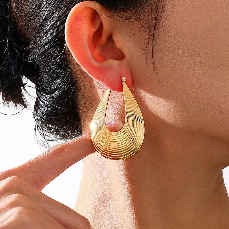 The Teardrop Studs | 18k Gold PVD Stainless Steel