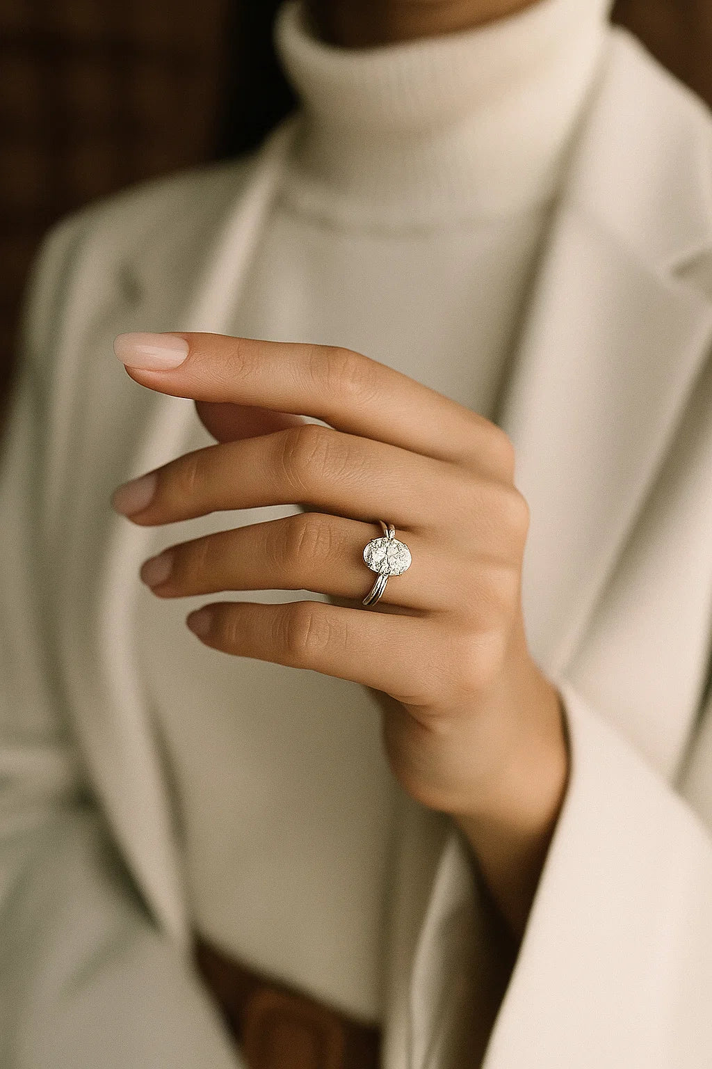 Eterna Lumière Oval Moissanite Ring