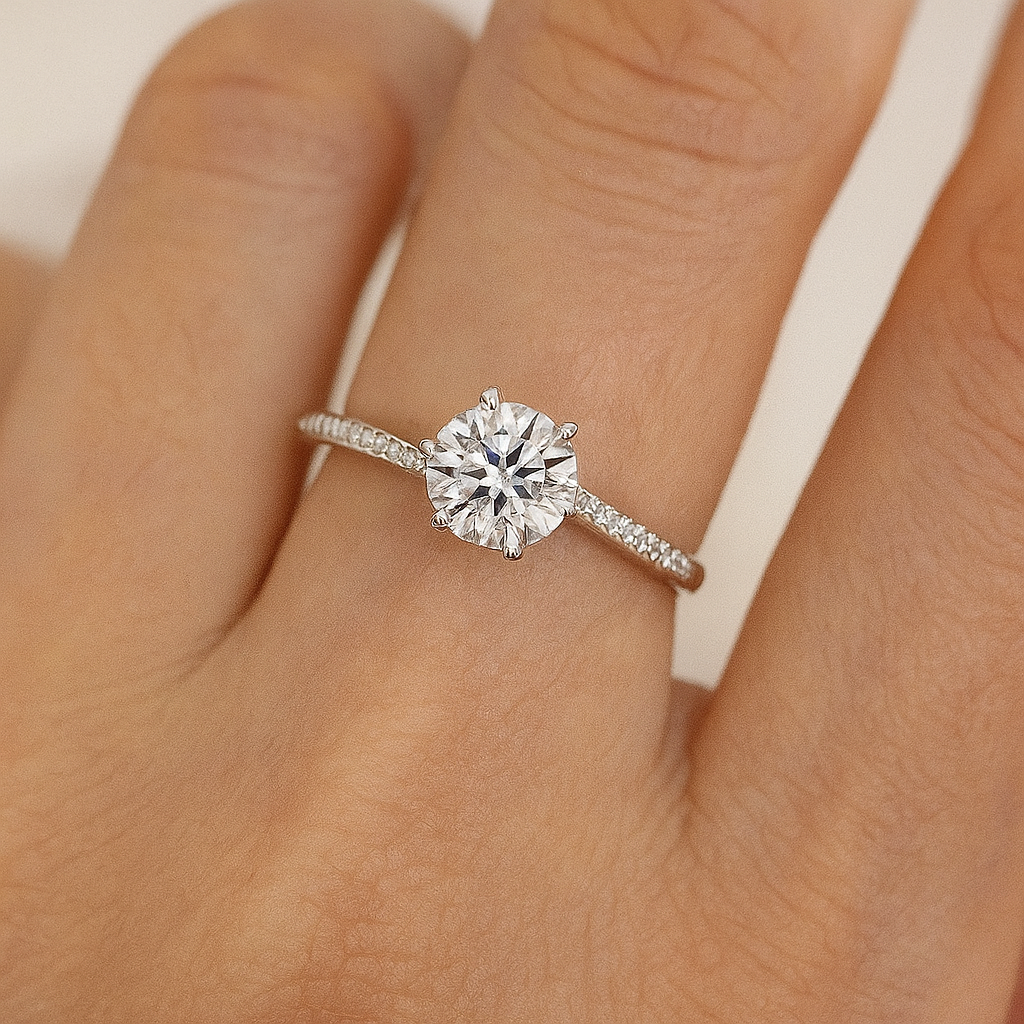 Eterna Lumière Moissanite Ring
