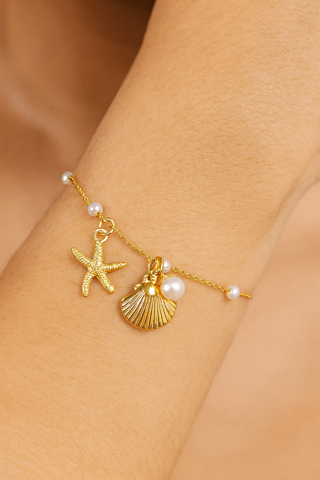 Brisa Marina – Pulsera con Concha, Estrella de Mar y Perlas