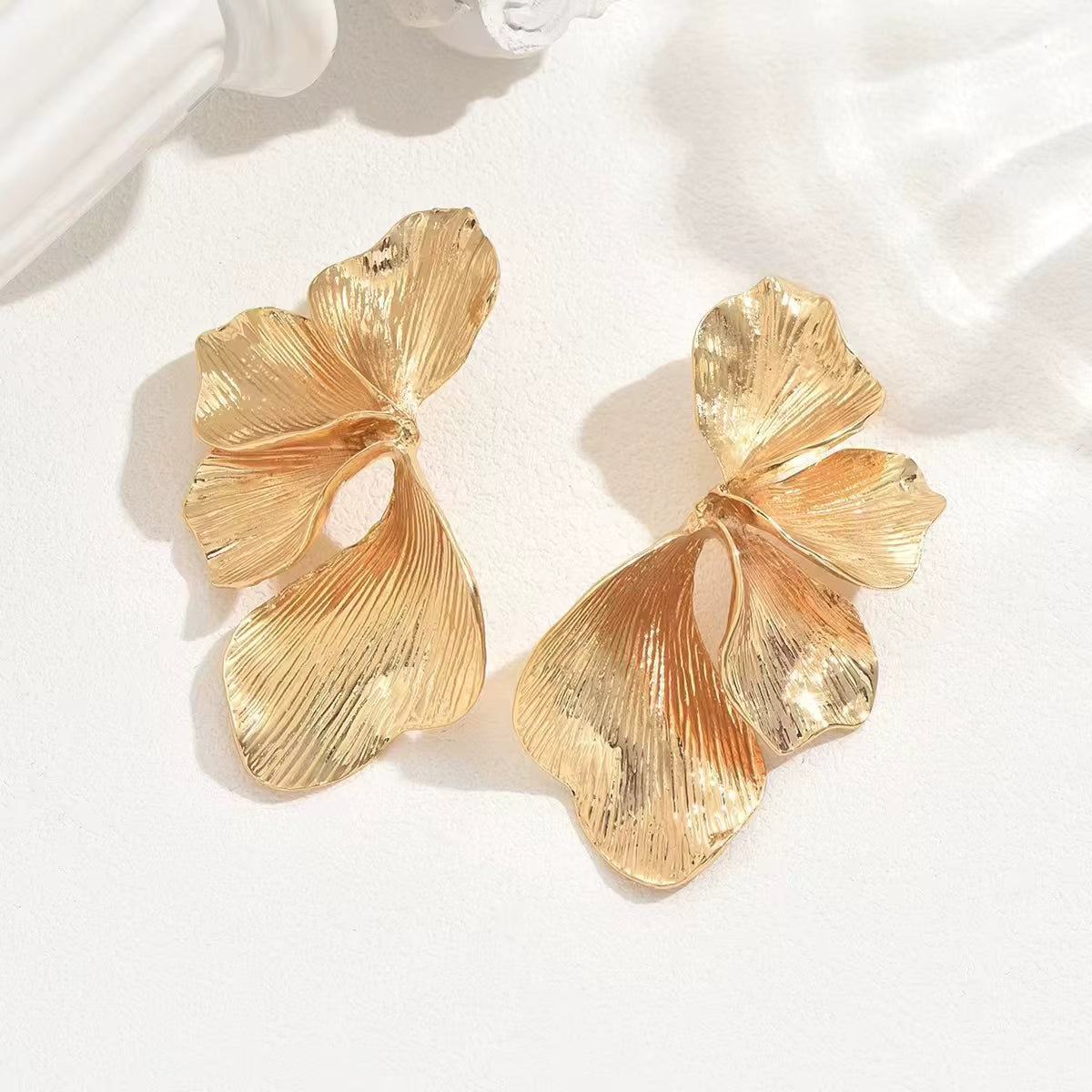 The Botanical Wave Drops | 18k Gold PVD Stainless Steel