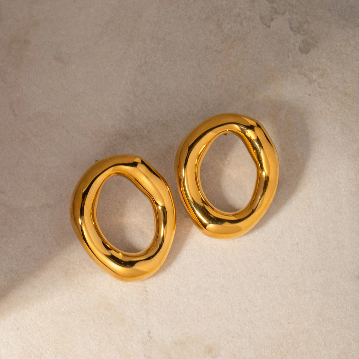 The Sculpted Twist Hoops | 18k Gold PVD Stainless Steel