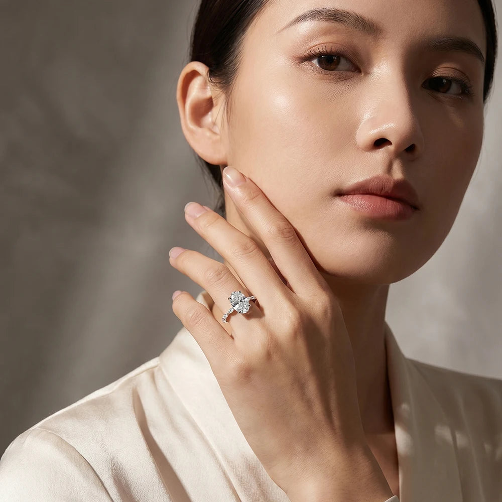 The Sovereign Oval Engagement Ring (2 Carat)