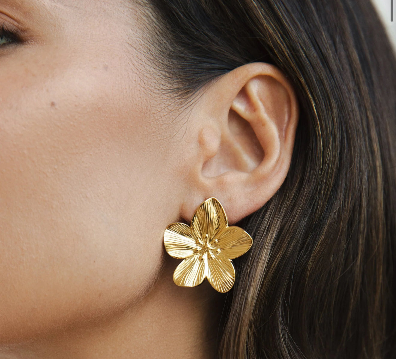Fleur d’Or – Aretes Flor Dorada de Bravura