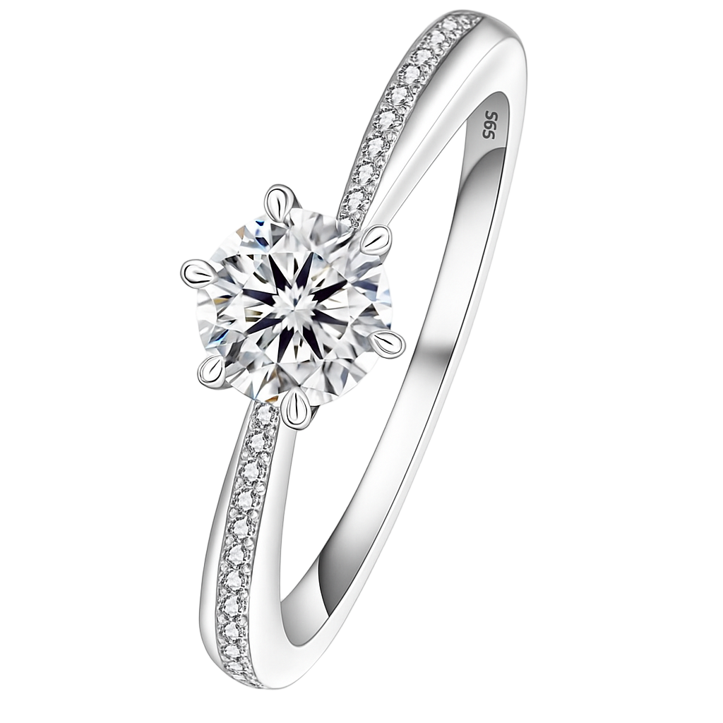 Eterna Lumière Moissanite Ring